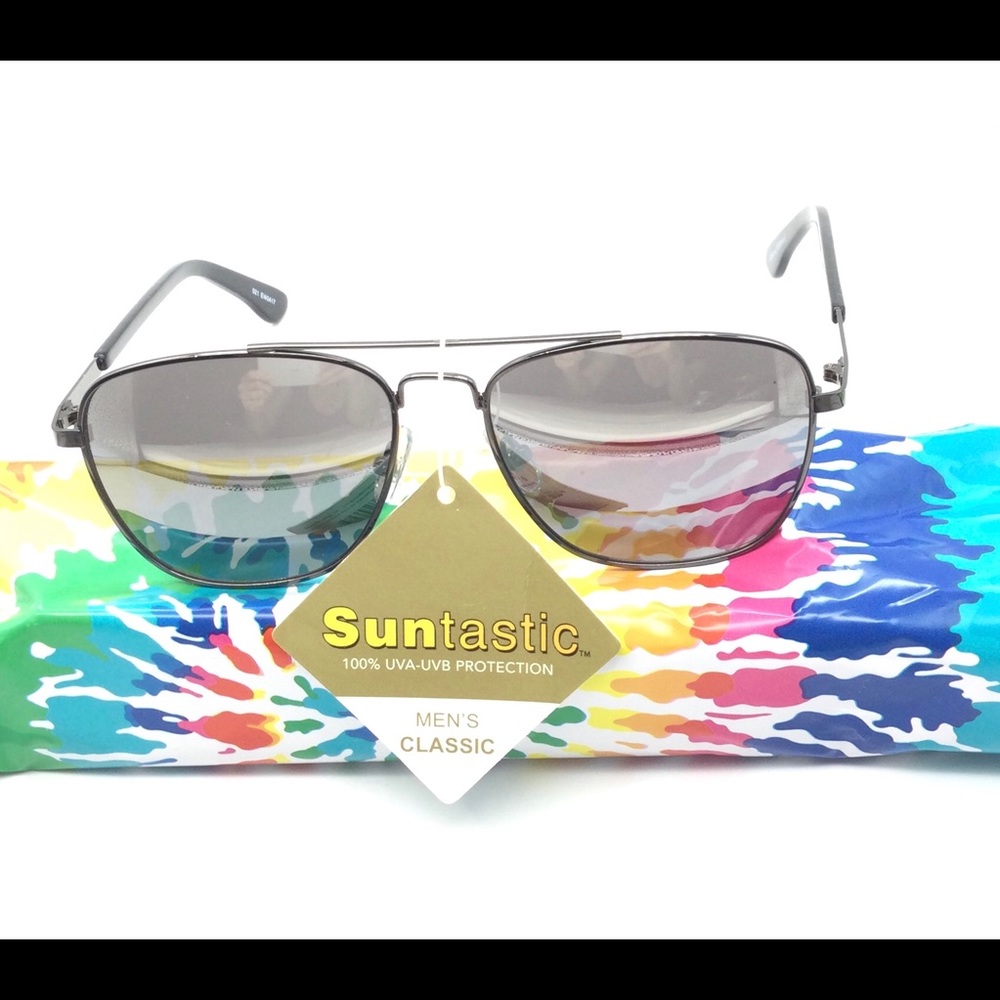 - Men’s suntastic sunglasses . New